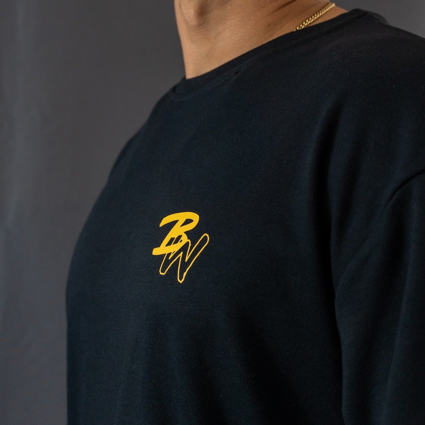 Oversize NEGRA GOLD WOLF