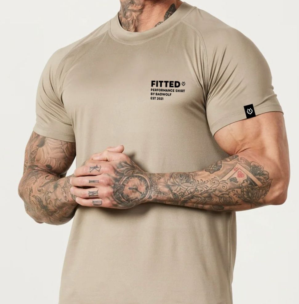 PERFORMANCE SHIRT FITTED CAMEL