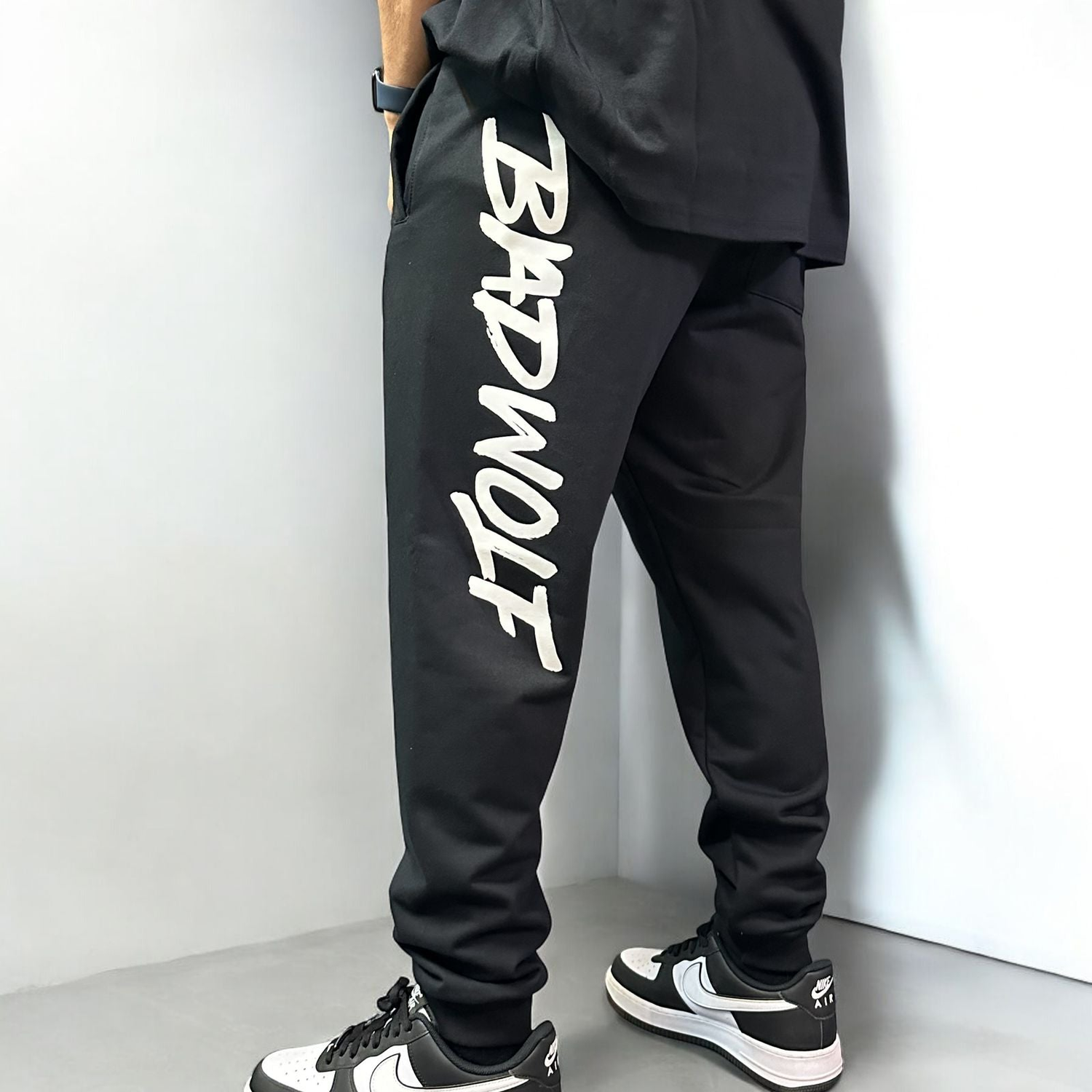SHORTS & PANTS